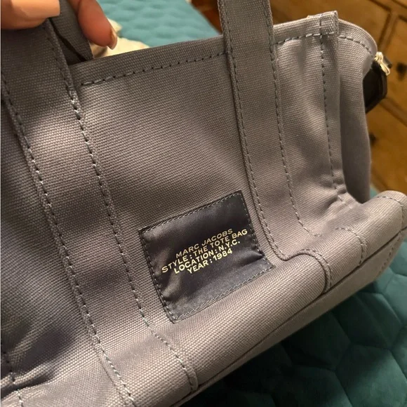 Marc Jacobs Light Blue Tote Bag - Picture 2 of 4